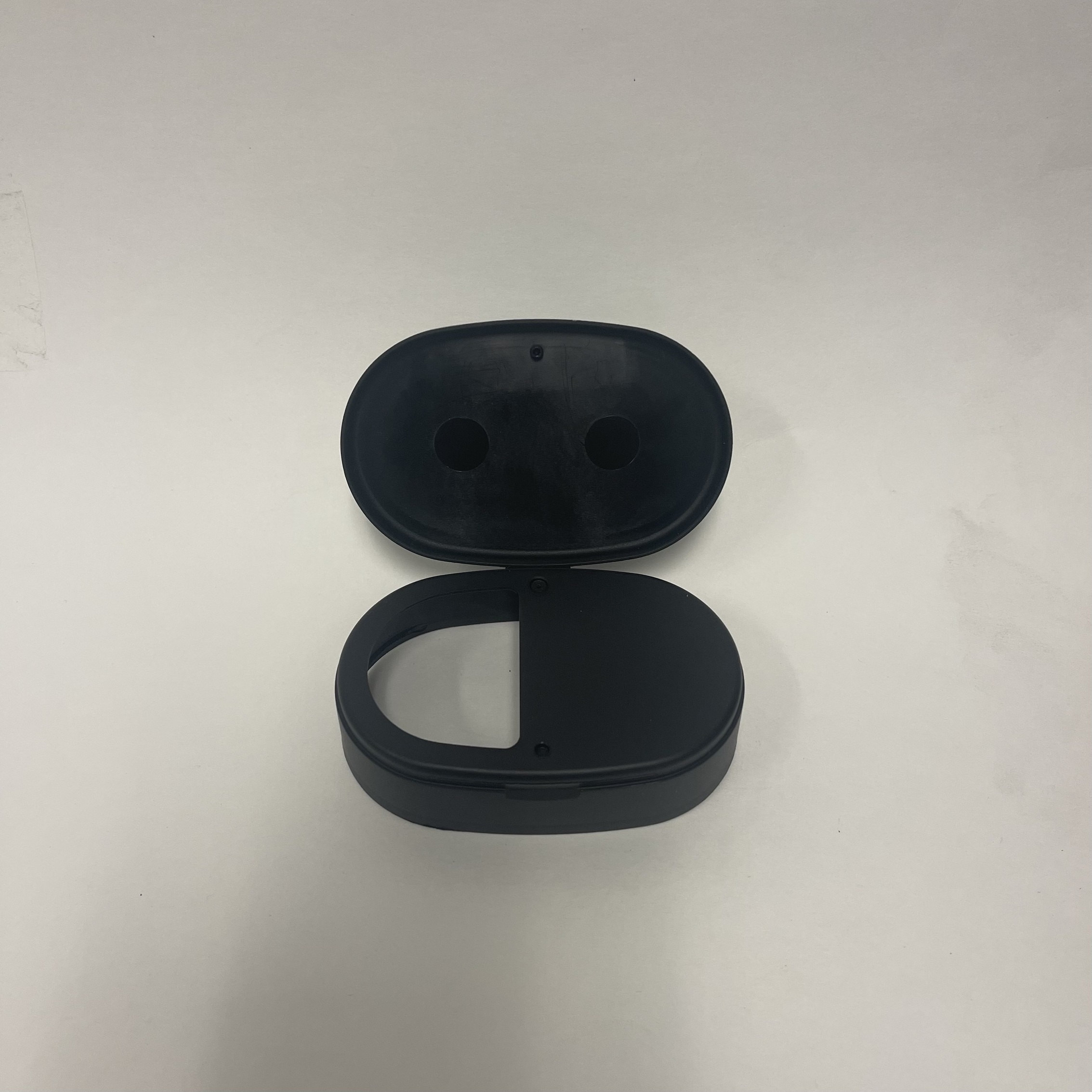 oval-medium-half-open oval medium half open wipes lid