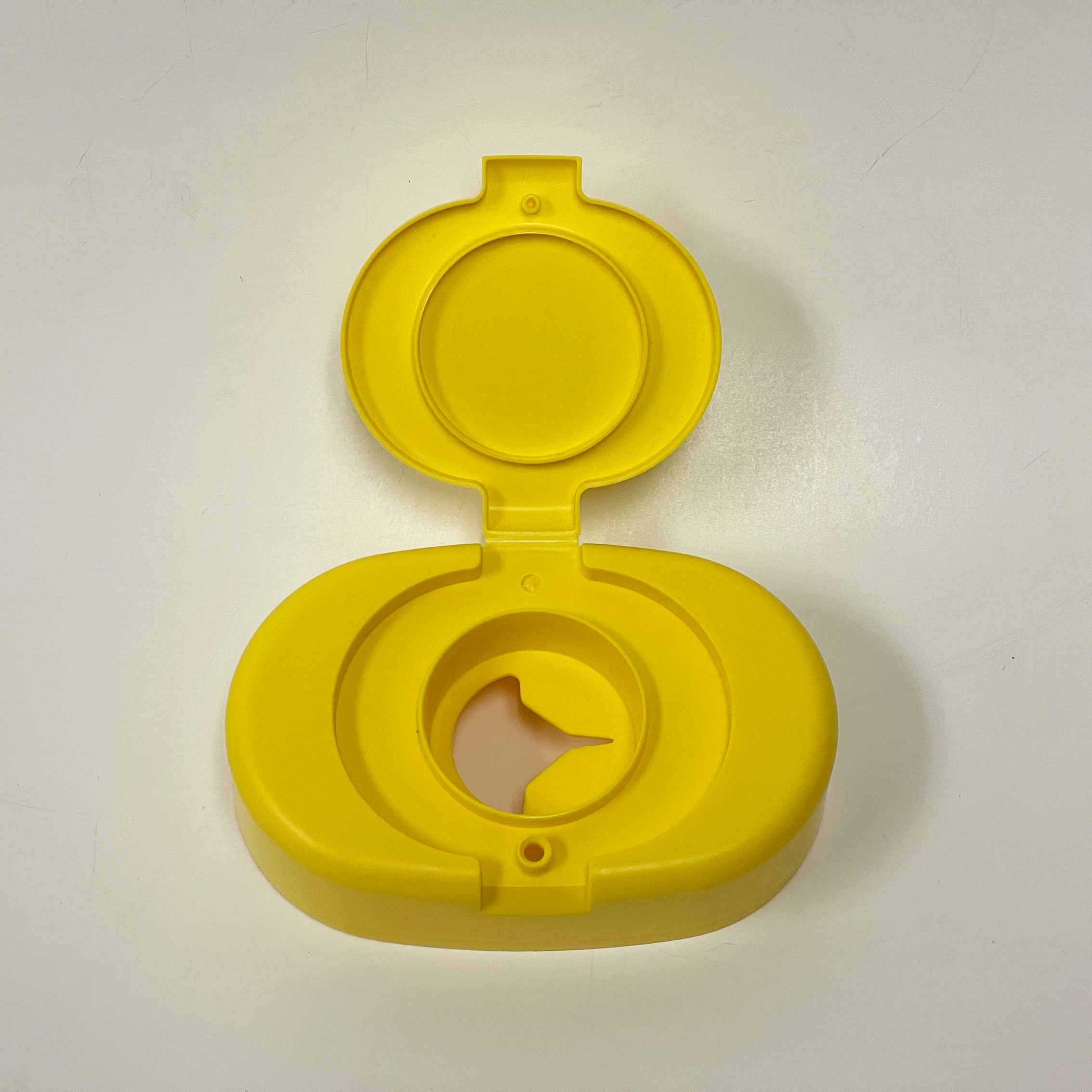 tear-drop oval medium tack wipes lid